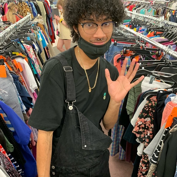 Meet your Posher, Sierra🌞🖤 - Picture 5 of 5